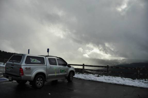 Cruzando a Sierra Nevada em direção à mount Shasta, na Califórnia, nos Estados Unidos